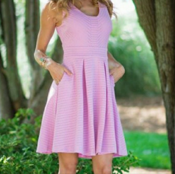 Jennifer Lopez Dresses & Skirts - Jennifer Lopez Orchid V Neck Fit & Flare Dress